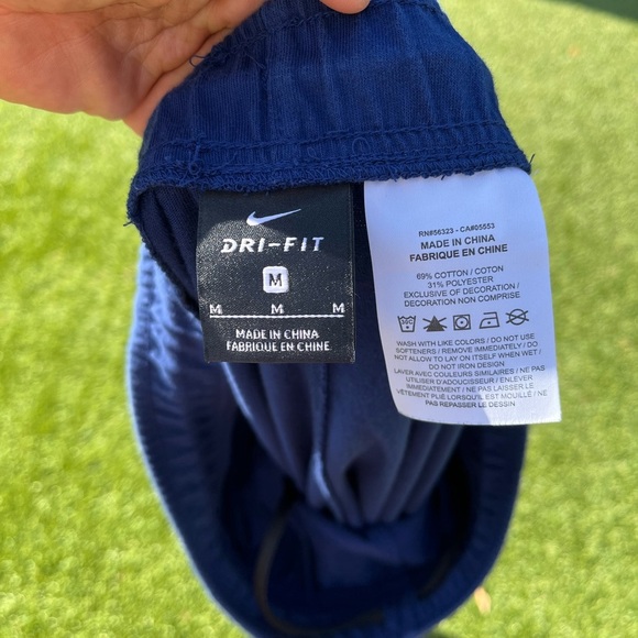 Women’s Blue Activewear Sweats by Nike DRI-fit Sz Medium L outer leg Nike swoosh - Picture 4 of 4